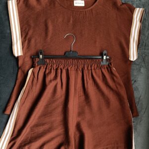 Moteriškas kostiumėlis